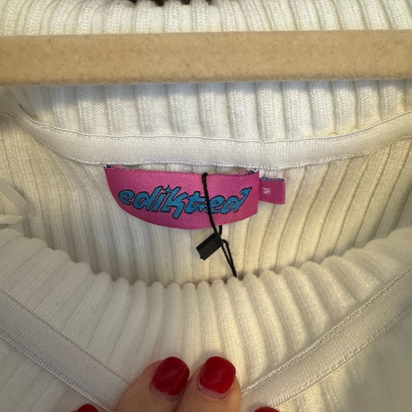 Edikted Off-Shoulder Ribbed White Sweater - Picture 3 of 5